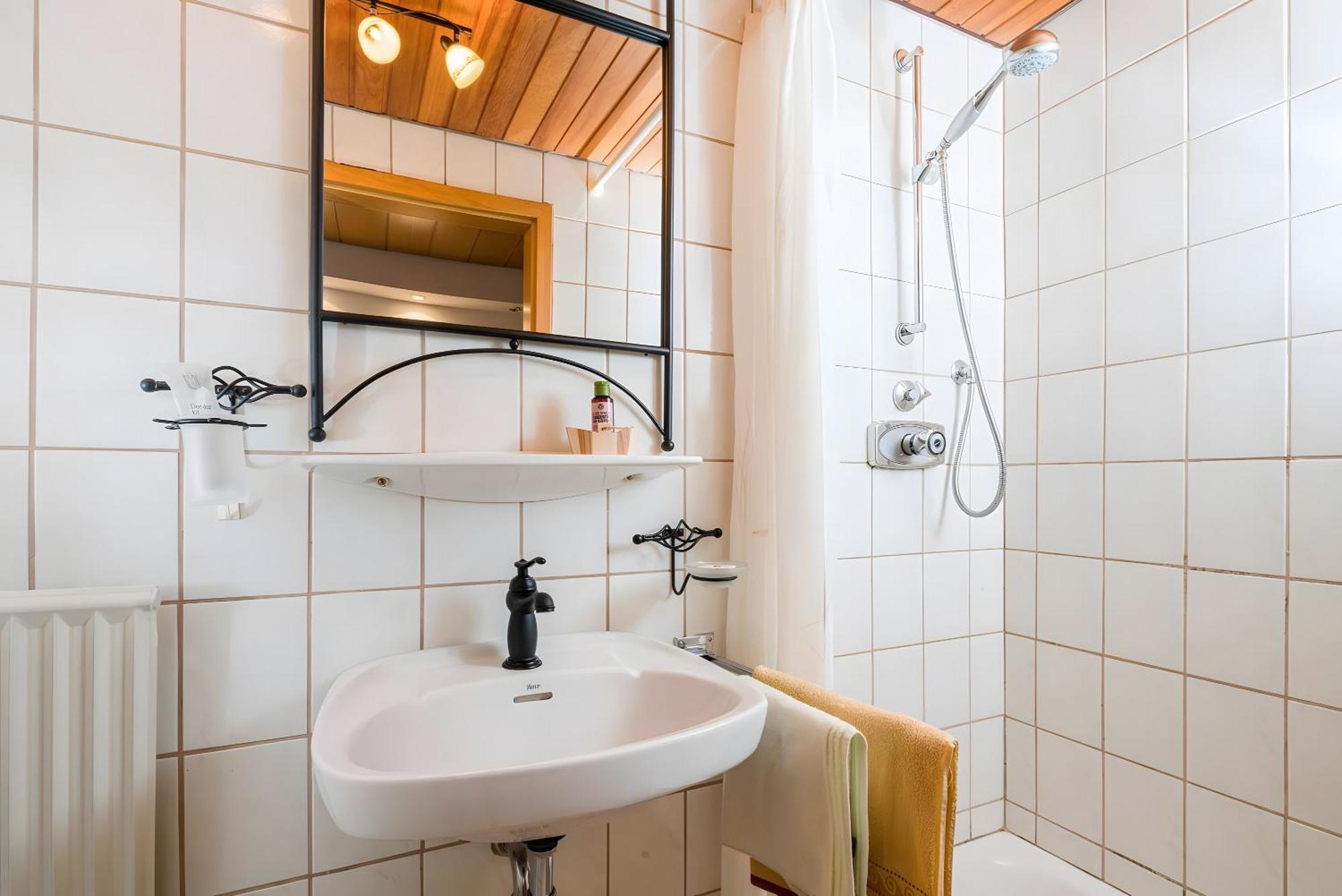 Regina'S Gaestehaus Weisenbach Екстер'єр фото